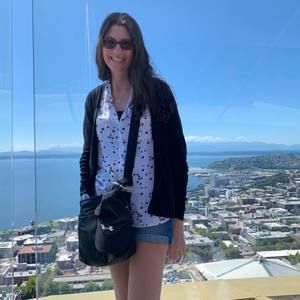 Meet your Posher, Danielle